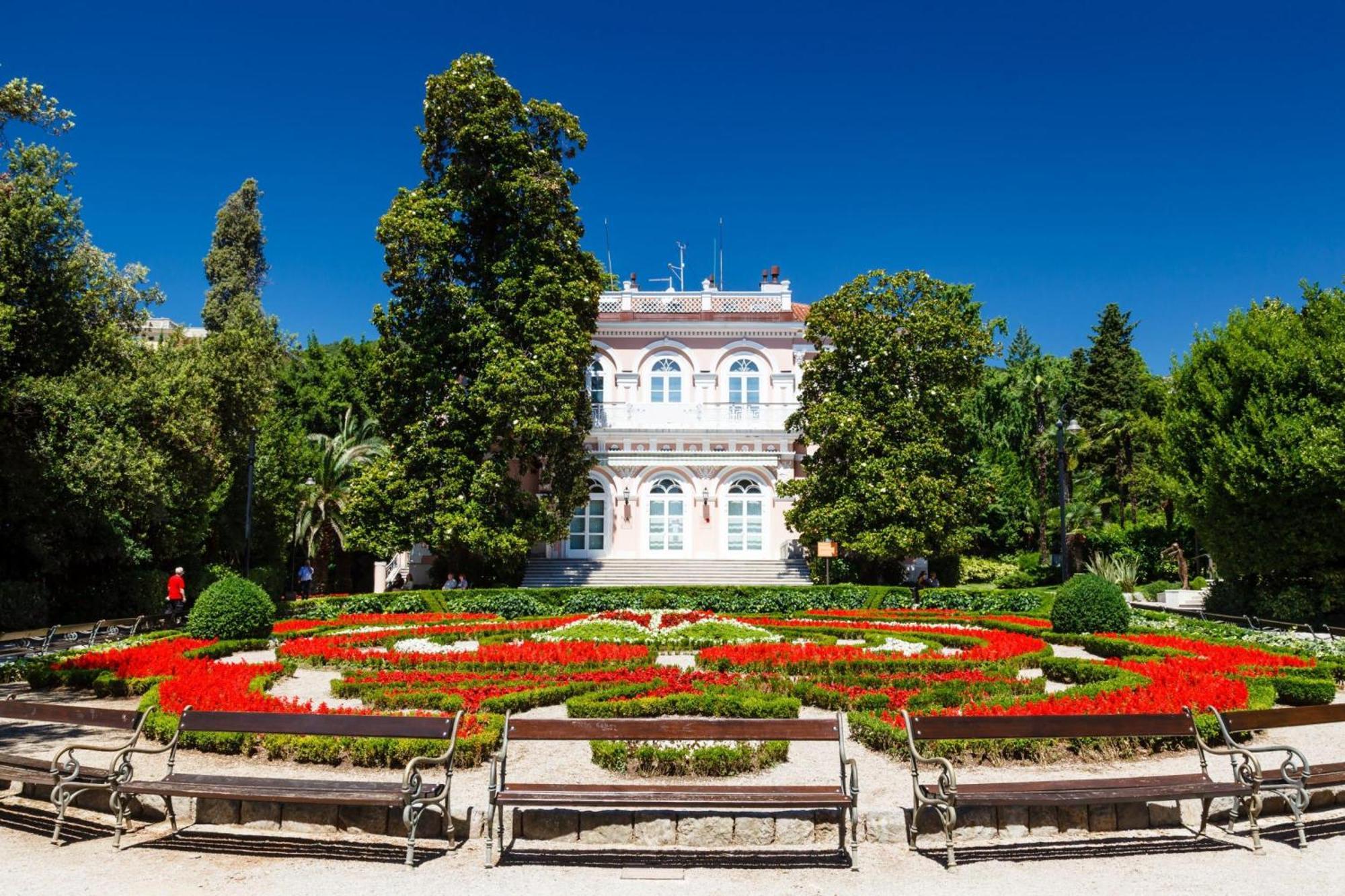 Sea And Retreat - Happy * Opatija